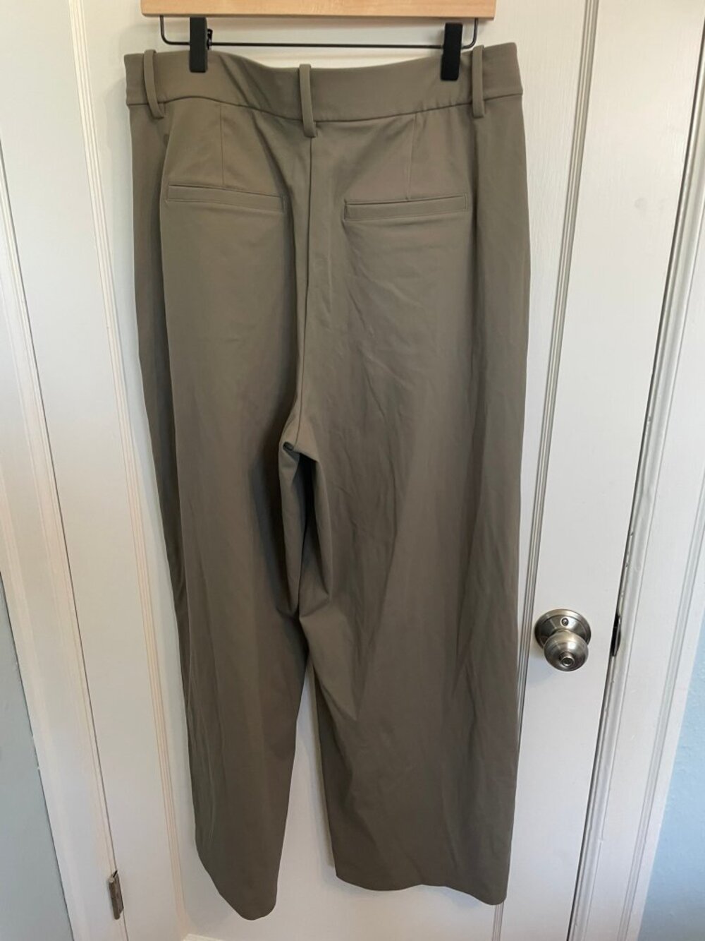 lululemon Wide-Leg Trouser Pant Women's XL Dark Olive Pleated Woven Career - Picture 9 of 9